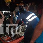 Hombre queda prensado tras accidente en el puente Monte Nevo, Managua Foto: Hombre queda prensado tras accidente en el puente Monte Nevo, Managua/TN8