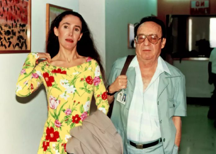 Foto: Florinda Meza sobre Roberto Gómez Bolaños /cortesía Foto: Florinda Meza sobre Roberto Gómez Bolaños /cortesía