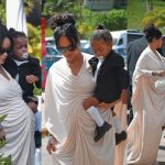 Rihanna despide a su padre Ronald Fenty en Barbados Foto: Funeral del padre de Rihanna, Ronald Fenty/ Cortesía