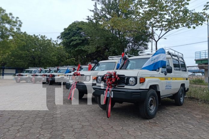 Foto: MINSA hizo entrega de nuevas ambulancias/ TN8 Foto: MINSA hizo entrega de nuevas ambulancias/ TN8