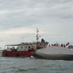 Más de 30 fallecidos y varios rescatados tras accidente marítimo en Vietnam Foto: Vuelco de un barco turístico en Vietnam/ Cortesía