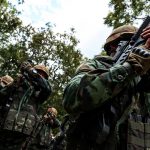 Bombardeos aéreos elevan tensión entre Tailandia y Camboya Foto: Tailandia y Camboya cruzan fuego cerca de templos antiguos/Cortesía