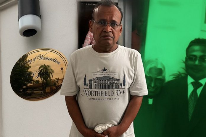 1 Foto: Policía halla millones y banderas falsas en embajada trucha/Cortesía