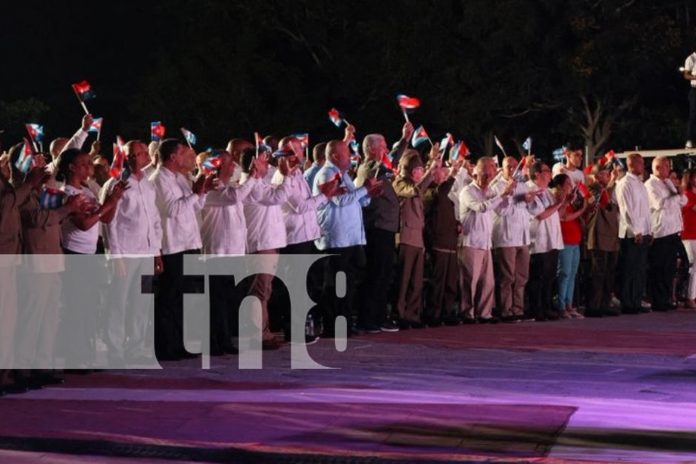 Foto: Cuba se levanta firme: “Nuestra dignidad no es negociable”/ TN8