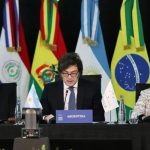 Milei amenaza con abandonar el Mercosur y avanzar solo Foto: Milei dinamita la cumbre del Mercosur /cortesía