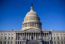 Senado de Estados Unidos aprueba ley que recorta ayudas sociales Foto: El “plan de la motosierra” llega a Estados Unidos /cortesía