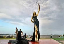 Foto: Sofía Vergara es homenajeada con una estatua /Cortesía