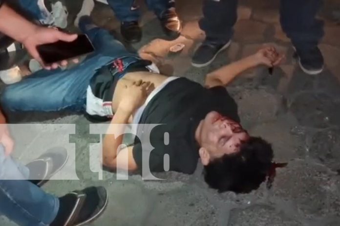 Foto: Accidente vial en Villa Austria deja un herido grave/TN8 Foto: Accidente vial en Villa Austria deja un herido grave/TN8