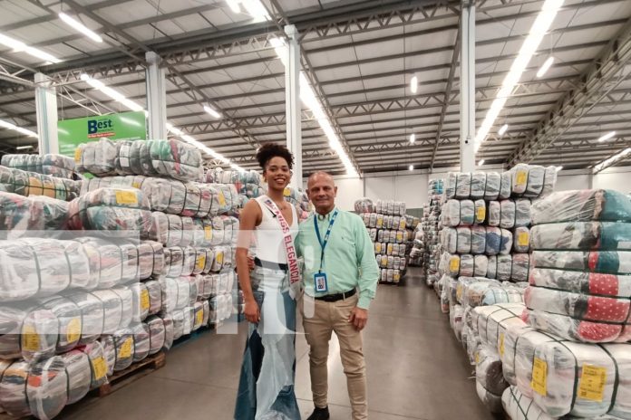 FOTO: Miss Elegancia con un exclusivo obsequio/TN8 FOTO: Miss Elegancia con un exclusivo obsequio/TN8