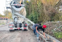 ¡De tierra a concreto! El Divisadero avanza con nueva calle hidráulica en La Libertad Foto: ¡De tierra a concreto! El Divisadero avanza con nueva calle hidráulica en La Libertad/TN8