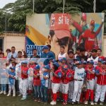 Torneo infantil de béisbol honra a Hugo Chávez en su 71 aniversario en Managua Foto: Atletas depositan flores en homenaje al Comandante Hugo Chávez en Nicaragua/TN8