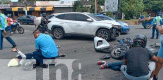 Foto: Triple colisión en semáforos de Montoya deja tres lesionados y severos daños materiales/TN8
