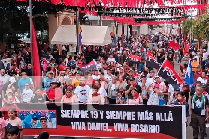 Foto: Jinotepe rinde tributo a los mártires /TN8