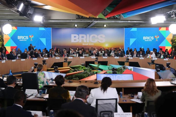Foto: ¿Arancel adicional para los países que apoyan a los BRICS? /Cortesía Foto: ¿Arancel adicional para los países que apoyan a los BRICS? /Cortesía