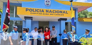 Foto: Unidad policial en homenaje a la capitana Alma Iris Carrión /TN8