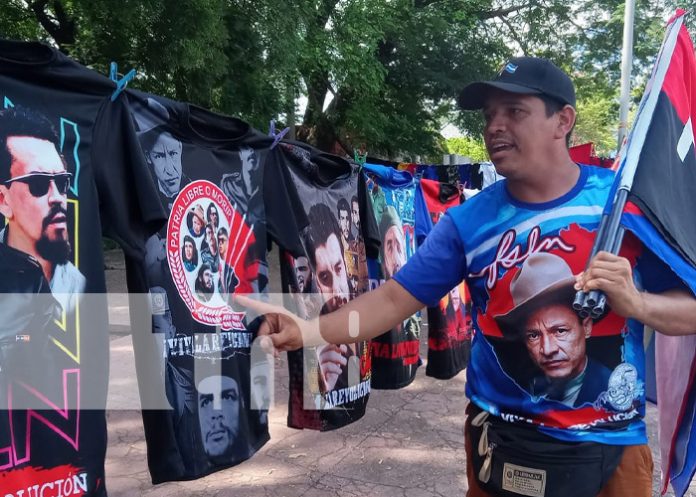 Foto: Venta de camisetas para celebrar el 46/19 Foto: Venta de camisetas para celebrar el 46/19