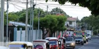 Foto: Festejo del 46/19 con caponeros y taxistas / TN8