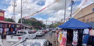 Foto: Obstáculos en las vías, como sillas o cubos, son ilegales en Managua / TN8