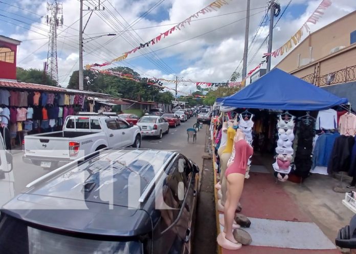 Foto: Obstáculos en las vías, como sillas o cubos, son ilegales en Managua / TN8 Foto: Obstáculos en las vías, como sillas o cubos, son ilegales en Managua / TN8