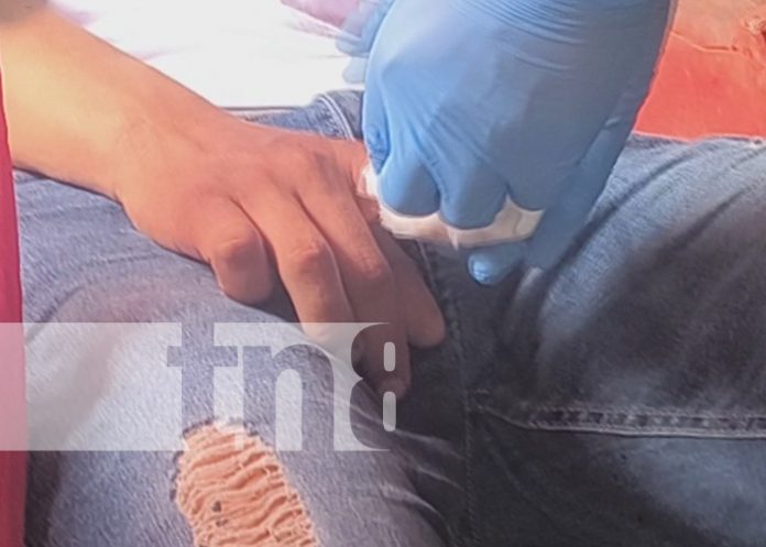 Foto: Casi pierde el dedo por dar mantenimiento a su moto en Estelí / TN8