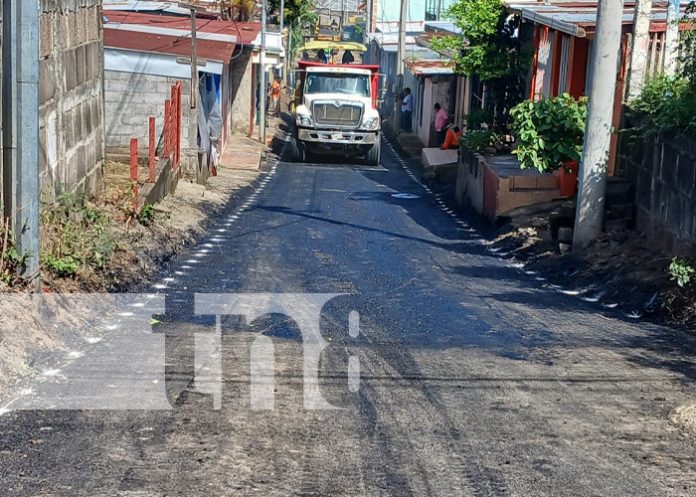 Foto: Mejora de calles en el barrio Hugo Chávez, en Managua / TN8