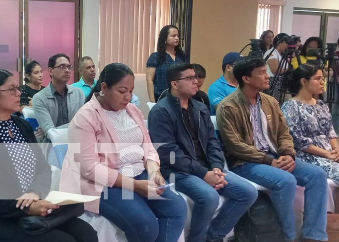 Foto: Docentes de inglés buscan certificación con Oxford / TN8 Foto: Docentes de inglés buscan certificación con Oxford / TN8