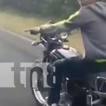 ¿Se quieren matar? Chateles en Nicaragua con motos y mototaxis a lo loco (VIDEO)