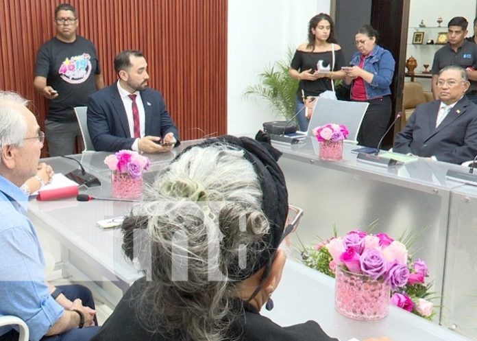 Foto: Delegación de Myanmar visita la Asamblea Nacional de Nicaragua / TN8 Foto: Delegación de Myanmar visita la Asamblea Nacional de Nicaragua / TN8