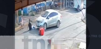 Foto: Casi mata a una mujer junto a sus hijos en la 14 de Septiembre /TN8