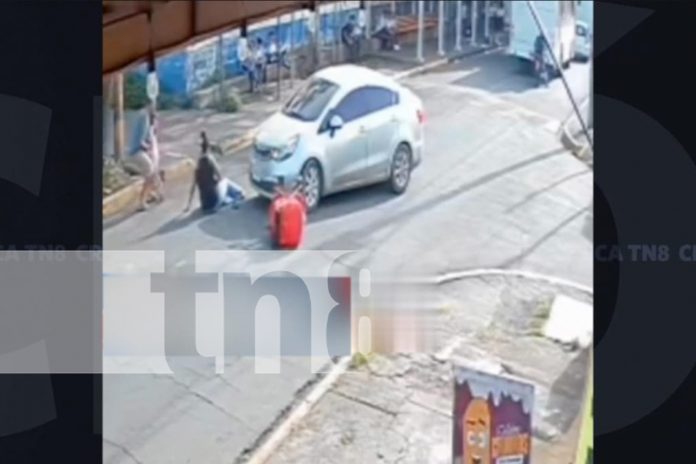 Foto: Casi mata a una mujer junto a sus hijos en la 14 de Septiembre /TN8 Foto: Casi mata a una mujer junto a sus hijos en la 14 de Septiembre /TN8