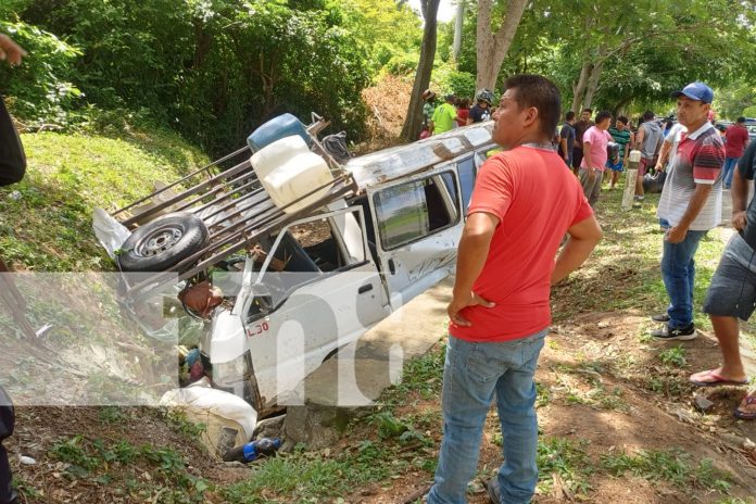 Foto: Violento vuelco en Rivas deja a 7 personas lesionadas /TN8
