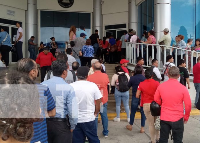 Foto: Cientos buscan la Negativa de Bienes en el Registro de la Propiedad de Managua / TN Foto: Cientos buscan la Negativa de Bienes en el Registro de la Propiedad de Managua / TN