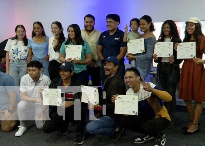 Foto: Culmina curso de redes sociales / TN8 Foto: Culmina curso de redes sociales / TN8