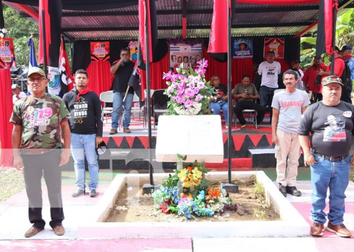 Foto: Homenaje a héroes y mártires de Salto Grande / TN8 Foto: Homenaje a héroes y mártires de Salto Grande / TN8