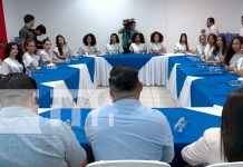 Foto: Candidatas a Reinas Aprenden a Ser Voceras del Pueblo/ TN8