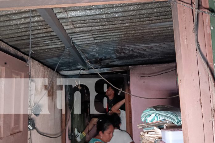 Foto: Familia lo pierde todo tras un incendio en Managua/TN8 Foto: Familia lo pierde todo tras un incendio en Managua/TN8