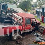 Camión impacta a camioneta en aparatoso accidente en Santo Tomás dejando un lesionado Foto: Camión impacta a camioneta en aparatoso accidente en Santo Tomás dejando un lesionado/TN8