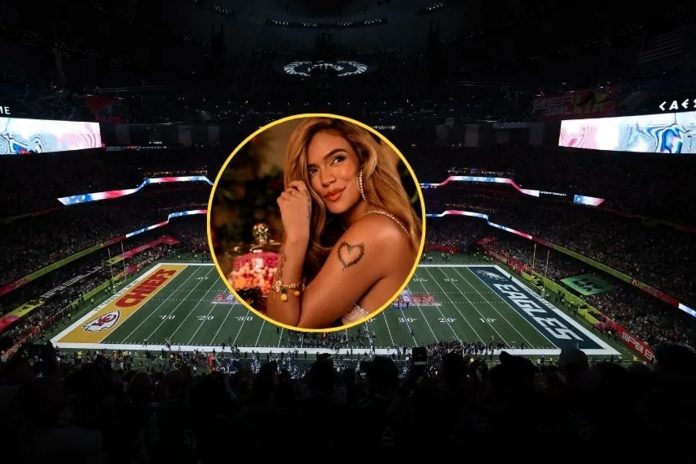 Foto: Karol G rompe barreras en la NFL / Cortesía Foto: Karol G rompe barreras en la NFL / Cortesía