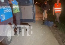 ¡Lo dejó morir! Motociclista escapa tras atropellar a un anciano en Juigalpa Foto: Motociclista atropella a anciano en Juigalpa/ TN8