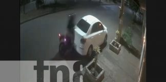 Foto: Motorizado ignoró las normas de tránsito y puso en riesgo a su familia en Managua/TN8
