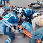 Giro en U pudo ser fatal: Motociclistas en estado delicado en Managua Foto: Motociclistas pagan caro la imprudencia en Managua / TN8