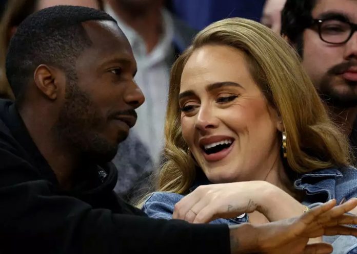 Foto: Adele se deja ver en público tras su retiro /cortesía