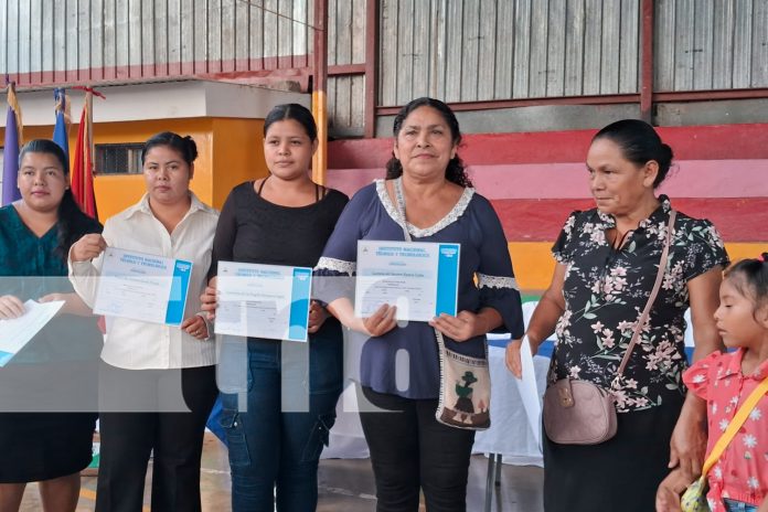 1 Foto: Más de una docena de protagonistas fortalecen sus emprendimientos en Carazo/TN8