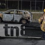 ¡Peor que Rápidos y Furiosos! Conductor provoca triple colisión e incendio de vehículo en Managua Foto: triple colisión en Managua termina en incendio/TN8