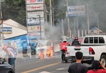 Motocicleta se consume en llamas tras fuerte accidente en Carretera Sur Foto: Motocicleta calcinada y un herido en Managua/TN8