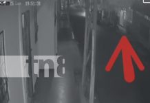 Investigan robo con violencia captado en videos de cámaras de seguridad en Managua Foto: Robo con violencia captado en Managua/TN8
