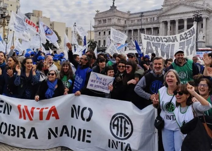 Foto: Paro universitario de 48 horas en Argentina /cortesía Foto: Paro universitario de 48 horas en Argentina /cortesía