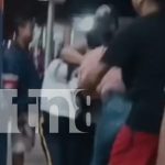 Mujer protagoniza altercado en tienda de conveniencia de Loma Linda Foto: Mujer en Loma Linda protagoniza altercado/TN8