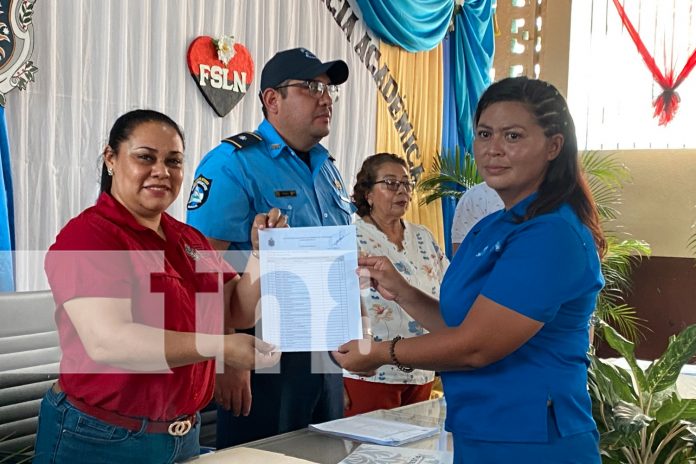 Foto: Matagalpa estudiante descastados reciben premio a la excelencia académica/TN8 Foto: Matagalpa estudiante descastados reciben premio a la excelencia académica/TN8