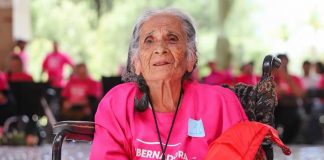 Foto: Dan visa a abuelita de 101 años /Cortesía
